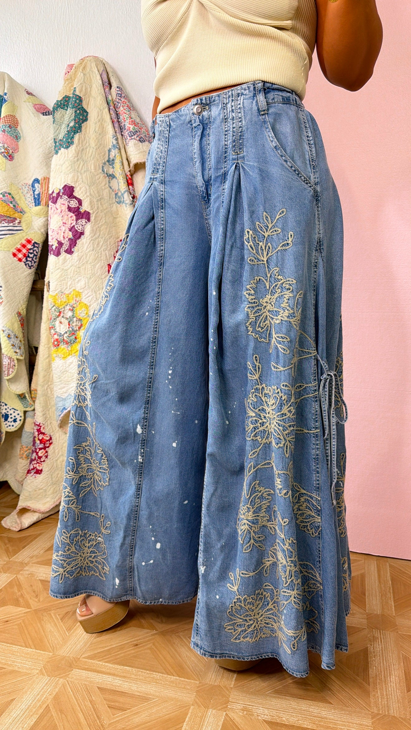 Floral Detail Wide Leg Denim Pants