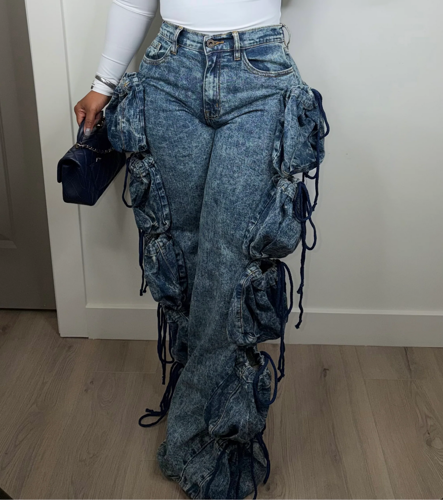 Stylish Straight-Leg Trousers With Multiple Pockets