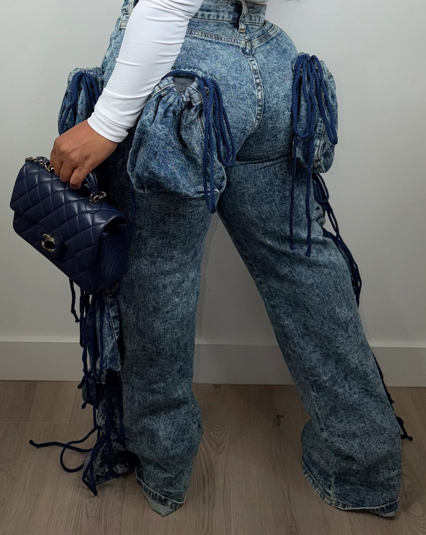Stylish Straight-Leg Trousers With Multiple Pockets
