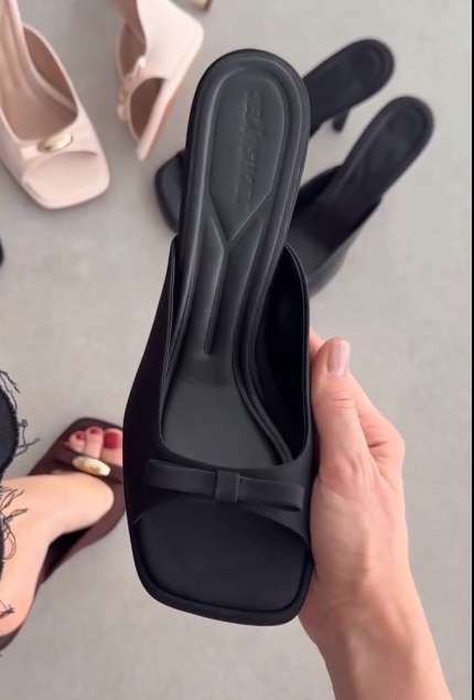 Square-Toe Open-Toe High-Heeled Sandals With Bow
