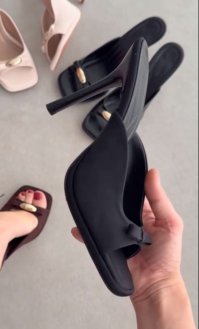 Square-Toe Open-Toe High-Heeled Sandals With Bow