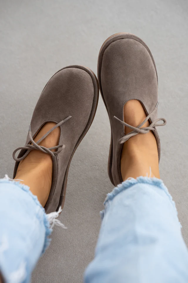 Full-Coverage Solid Color Leather Soft Sole Lace-Up Boken