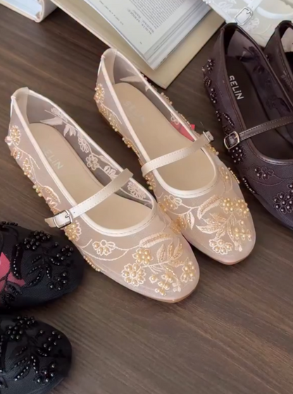 Embroidered Low-Top Strappy Mesh Shoes