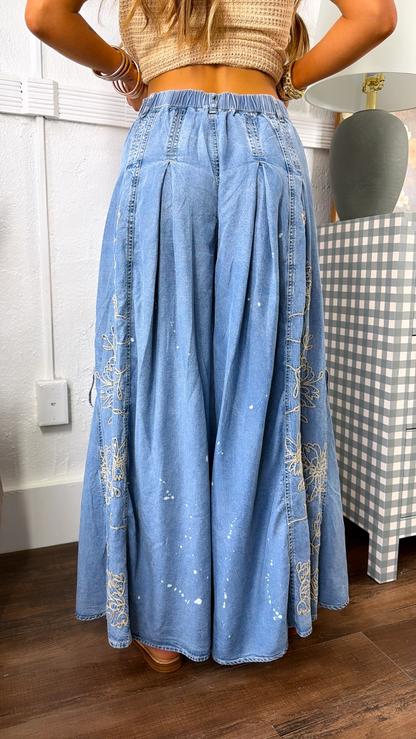 Floral Detail Wide Leg Denim Pants