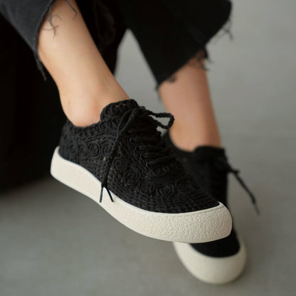 Flyknit Round Toe Flat Soft Sole Slip-On Casual Shoes