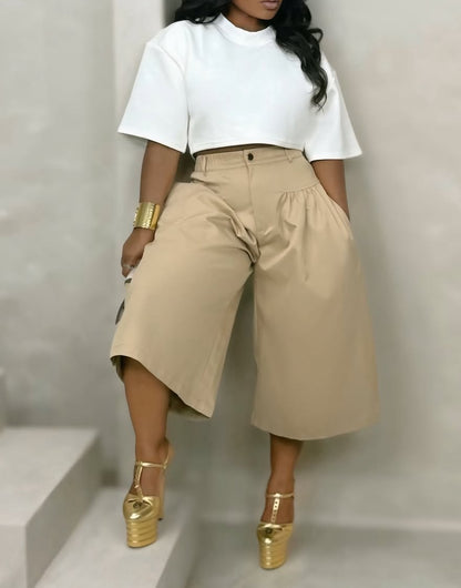 Crop Top and Loose-Fitting Capri Shorts Set